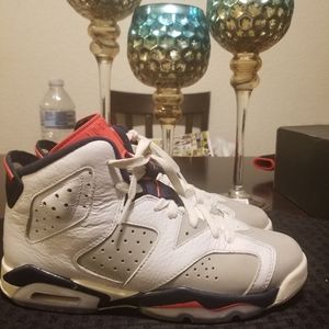 Nike Jordan Retro 6 GS Tinker Hatfield 384665-104